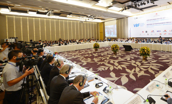 Báo chí chính thống và những quan điểm mang tính xây dựng của những nhà báo chân chính luôn là nguồn thông tin quý báu giúp cơ quan quản lý tham khảo nhằm điều chỉnh, hoạch định chính sách. Ảnh Quốc Tuấn