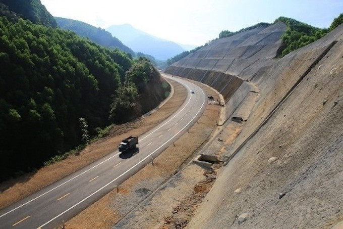 Một đoạn cao tốc La Sơn - Tuý Loan Một đoạn cao tốc La Sơn - Tuý Loan