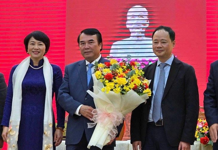 HĐND tỉnh Lâm Đồng miễn nhiệm chức danh Phó Chủ tịch UBND Tỉnh đối với ông Phạm S HĐND tỉnh Lâm Đồng miễn nhiệm chức danh Phó Chủ tịch UBND Tỉnh đối với ông Phạm S