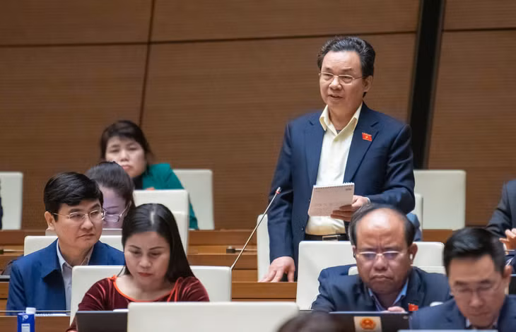 Tại phiên thảo luận có 13 lượt đại biểu Quốc hội phát biểu ý kiến Tại phiên thảo luận có 13 lượt đại biểu Quốc hội phát biểu ý kiến