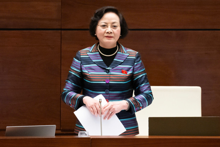 Bộ trưởng Bộ Nội vụ Phạm Thị Thanh Trà giải trình, làm rõ một số vấn đề đại biểu Quốc hội nêu