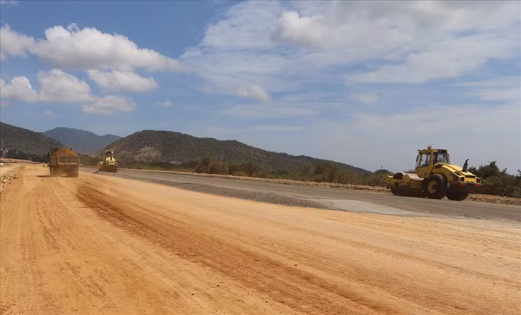 Khánh Hòa đang nỗ lực bàn giao mặt bằng các tuyến cao tốc quan trọng
