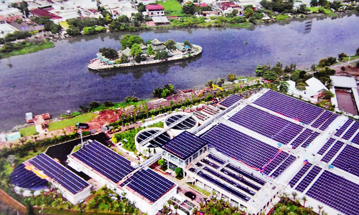 Nhà máy xử lý nước thải Tham Lương - Bến Cát nằm bên sông Vàm Thuật, quận 12