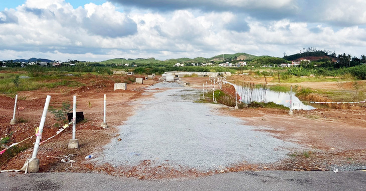 Công ty TNHH MTV Phát triển đô thị Quảng Ngãi san lấp trái phép gần 32.000 m2 đất lúa, đất trồng cây hàng năm để làm khu dân cư Công ty TNHH MTV Phát triển đô thị Quảng Ngãi san lấp trái phép gần 32.000 m2 đất lúa, đất trồng cây hàng năm để làm khu dân cư