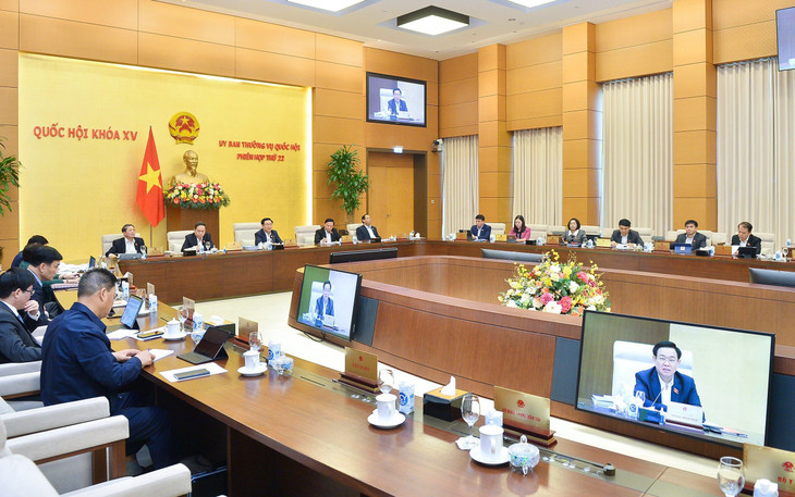 Quang cảnh phiên họp.