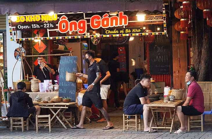 Quán ăn uống trên đường Hưng Đạo Vương, TP. Biên Hòa