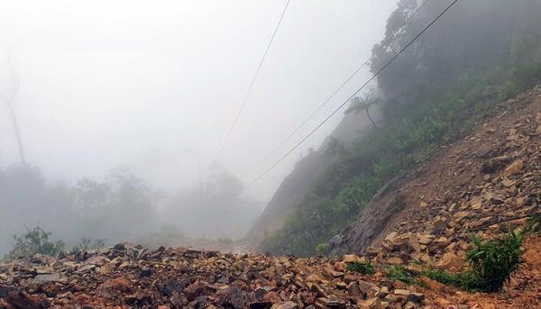 Sạt lở nghiêm trọng trên tuyến đường Hồ Chí Minh qua tỉnh TT-Huế