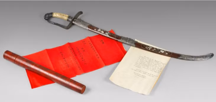 Kiếm của vua Hàm Nghi tặng cho Tổng chỉ huy quân đội Pháp ở Việt Nam Brière de l'Isle