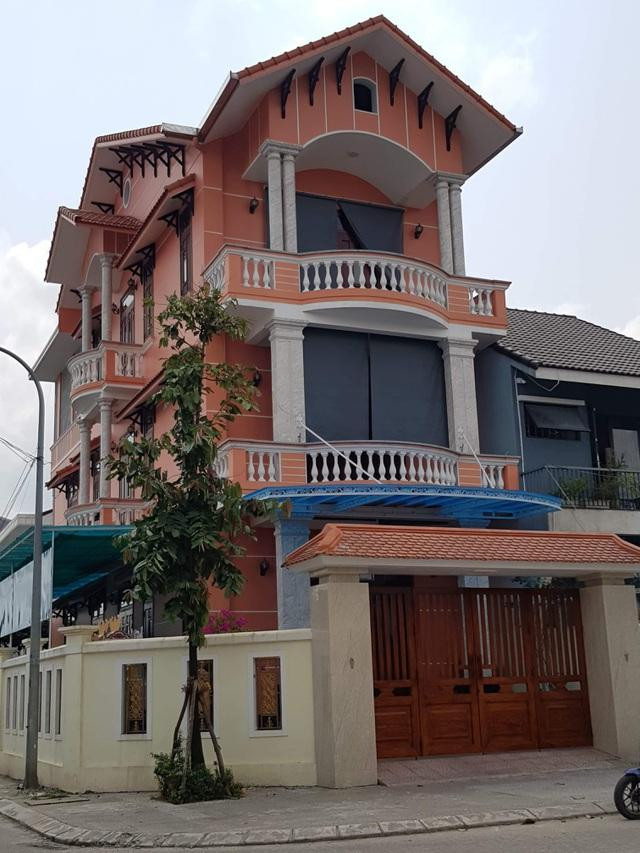 Lô đất A7 với diện tích 195,2 m2 tại phường An Đông, TP Huế được bán chỉ định cho ông Huỳnh Cư thể hiện sự tùy tiện, làm thất thu ngân sách nhà nước Lô đất A7 với diện tích 195,2 m2 tại phường An Đông, TP Huế được bán chỉ định cho ông Huỳnh Cư thể hiện sự tùy tiện, làm thất thu ngân sách nhà nước