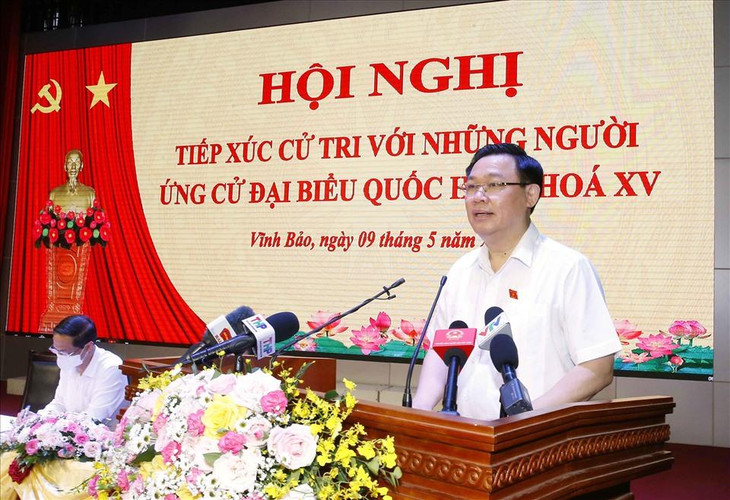 Chủ tịch Quốc hội Vương Đình Huệ trong buổi tiếp xúc cử tri Hải Phòng. Ảnh CTV