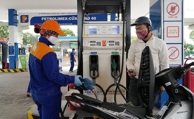 Giá xăng, dầu ngày 12/5 có thể tăng tiếp