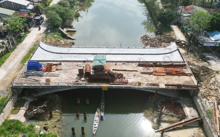 Cầu Lợi Nông bắc qua sông Lợi Nông, ở phường An Đông, TP. Huế