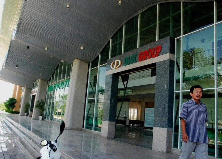 Ngân hàng rao bán một bến xe Đà Nẵng.