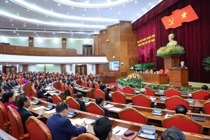 Quang cảnh bế mạc Hội nghị Trung ương 6 khóa XIII sáng 9/10