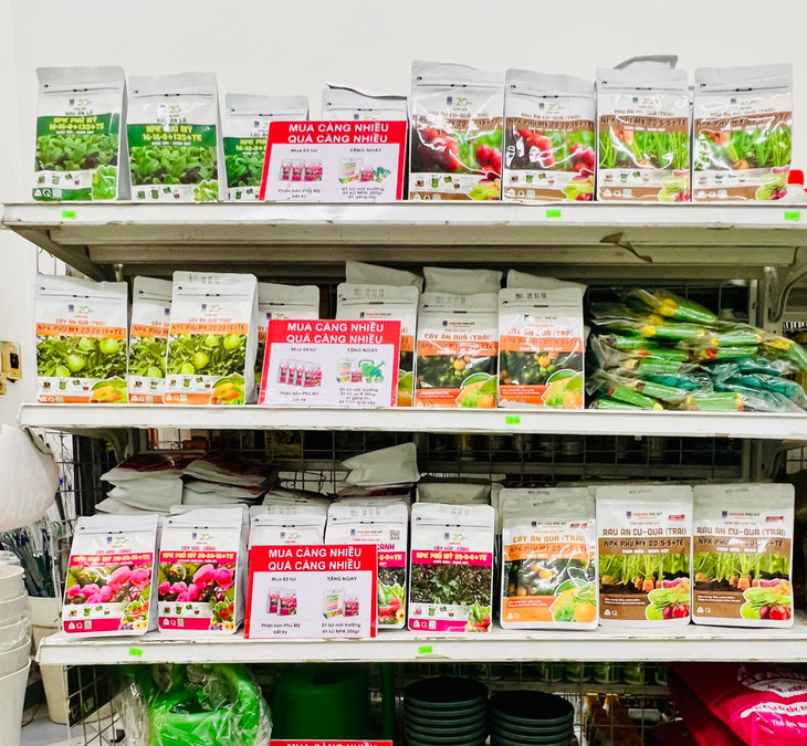 Phú Mỹ Garden là bước đi đầu tiên trên con đường tuy gập ghềnh nhưng sẽ đi rất xa này. Phú Mỹ Garden là bước đi đầu tiên trên con đường tuy gập ghềnh nhưng sẽ đi rất xa này.