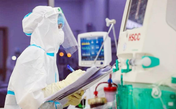 Hơn 2.000 trang thiết bị y tế được chuyển tới kho dã chiến ở TP.HCM