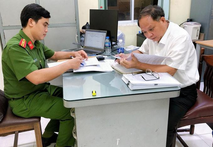 Ông Tất Thành Cang lúc bị khởi tố Ông Tất Thành Cang lúc bị khởi tố