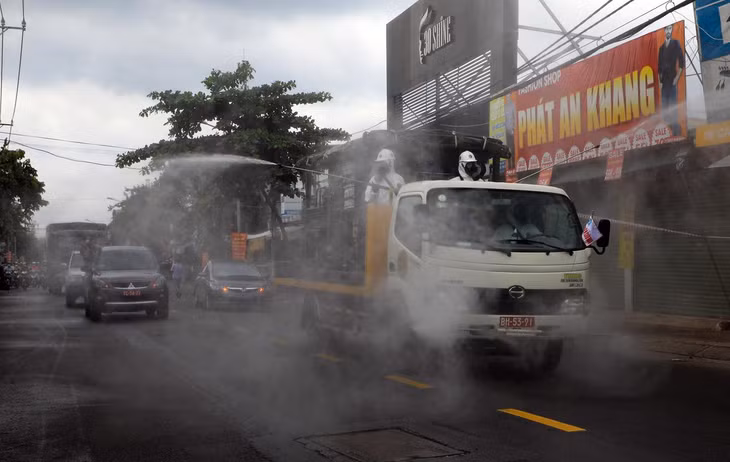 "Chúng tôi đã lên kế hoạch kỹ lưỡng công tác chuẩn bị để có các kíp thay luân phiên, chuẩn bị về con người, vũ khí trang bị. Chúng tôi tin tưởng lữ đoàn 87 sẽ hoàn thành tốt nhiệm vụ góp phần cùng nhân dân chống dịch", vị này nói thêm.