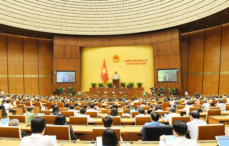 Chiều 27/7, Quốc hội biểu quyết thông qua các nghị quyết về việc thành lập Đoàn giám sát chuyên đề của Quốc hội năm 2022.