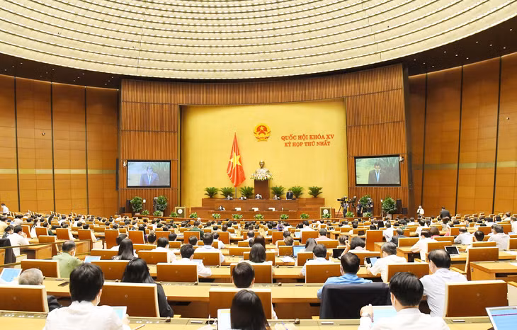 Chiều 27/7, Quốc hội biểu quyết thông qua các nghị quyết về việc thành lập Đoàn giám sát chuyên đề của Quốc hội năm 2022.