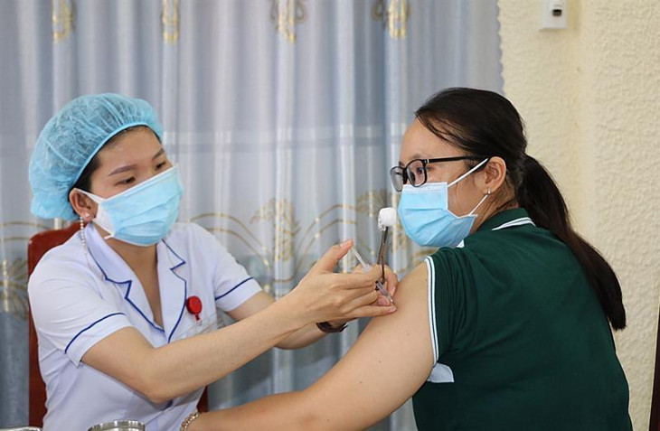 Hà Nội phân bổ ba loại vaccine đến 30 quận, huyện, thị xã