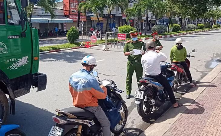 Bạc Liêu yêu cầu người dân không ra đường sau 18h