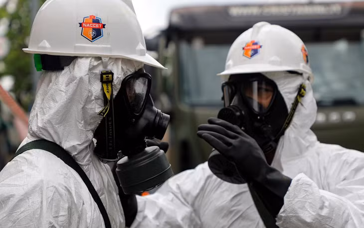 Thượng tá Nguyễn Huy, Phó Lữ đoàn trưởng Lữ đoàn 87, cho biết: "Hôm nay, Lữ đoàn 87 phối hợp Bộ tư lệnh TP.HCM và lực lượng hoá học Quân khu 7 tổ chức phun khử toàn bộ tại TP Thủ Đức".