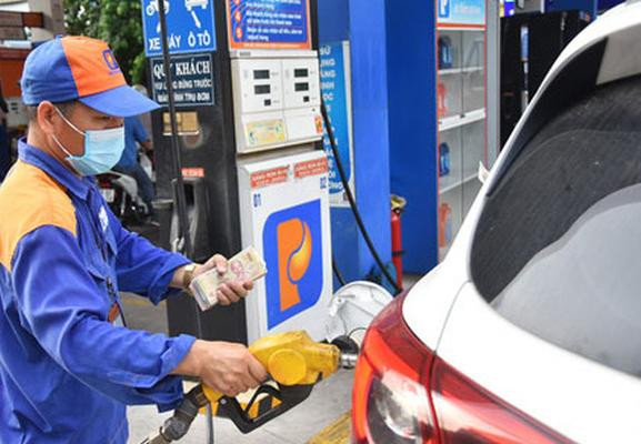 Giá xăng có thể tăng mạnh ngày 11/1