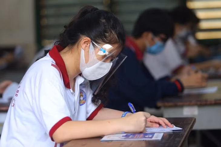 Bộ Giáo dục và Đào tạo sẽ hướng dẫn các địa phương cho học sinh từ 12 tuổi trở lên đi học trực tiếp sớm nhất có thể