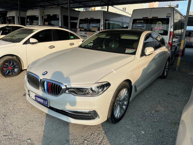 Do thanh lý tài sản để thu hồi nợ nên người dân mua xe ô tô từ ngân rao bán thường không được những hỗ như bảo hành, trả góp (Ảnh website ngân hàng).