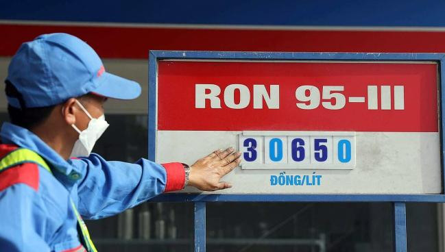 Điều chỉnh giá lúc 15h chiều 23/5