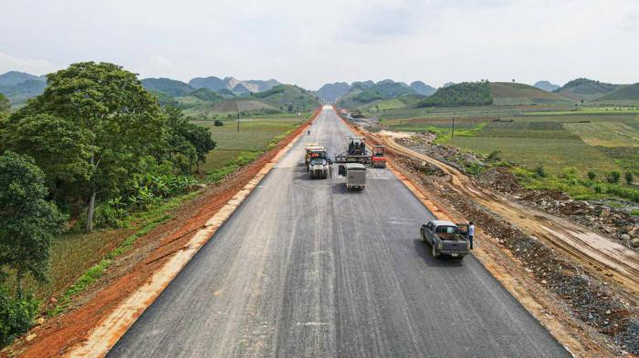 Bộ GTVT đang tiếp tục yêu cầu các đơn vị khẩn trương thực hiện các thủ tục, đảm bảo điều kiện trình cấp có thẩm quyền phê duyệt chủ trương đầu tư các dự án giao thông đầu tư mới trong giai đoạn 2021 - 2025 - Ảnh minh họa Bộ GTVT đang tiếp tục yêu cầu các đơn vị khẩn trương thực hiện các thủ tục, đảm bảo điều kiện trình cấp có thẩm quyền phê duyệt chủ trương đầu tư các dự án giao thông đầu tư mới trong giai đoạn 2021 - 2025 - Ảnh minh họa