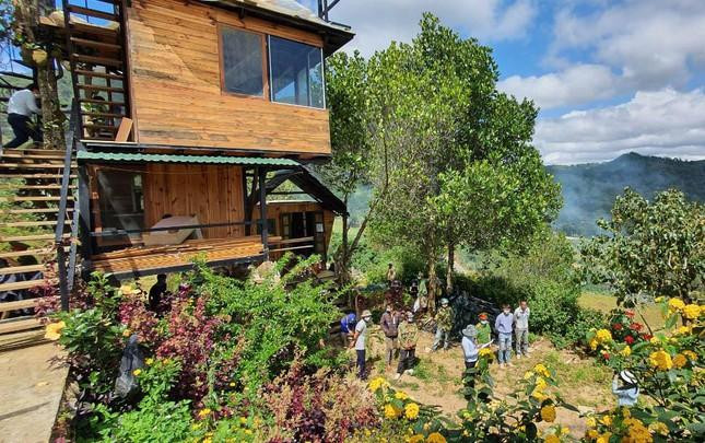 Chủ tịch UBND xã Hiệp An đọc lệnh cưỡng chế nhà xây dựng không phép