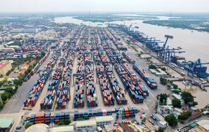 Tính chung 10 tháng, kim ngạch xuất khẩu cả nước tăng gần 17% so với cùng kỳ 2020, ước đạt hơn 267,9 tỷ USD