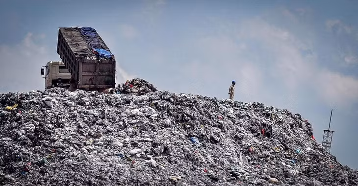 Bãi rác Nam Sơn tạm ngừng tiếp nhận rác từ 2/11 để khắc phục sự cố ở hồ chứa rác