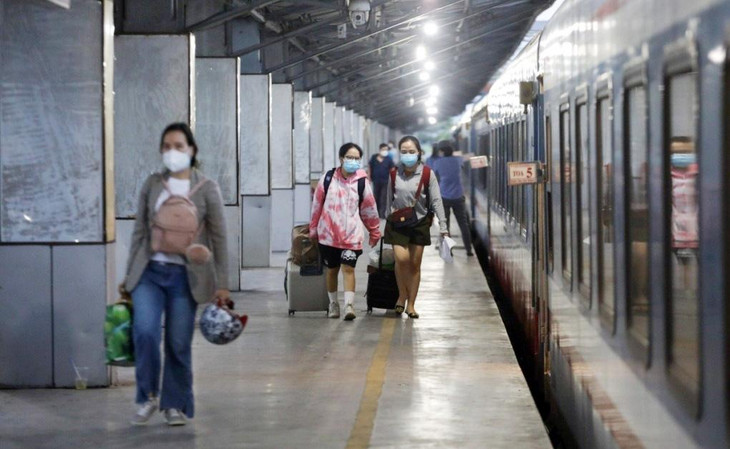 Từ ngày 3/11, do vắng khách đường sắt Sài Gòn sẽ tạm dừng đôi tàu SE3/SE4 chạy tuyến TP.HCM - Hà Nội