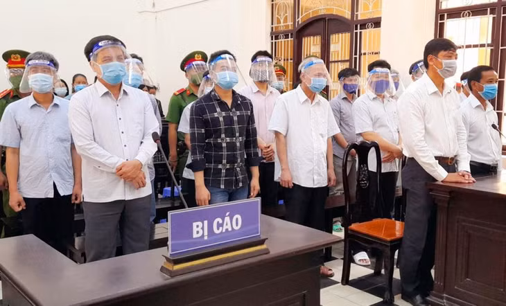 Các bị cáo trong lần ra tòa trước