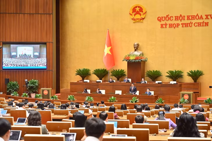 Quốc hội thảo luận ở hội trường về dự án Luật sửa đổi, bổ sung một số điều của Luật Tổ chức Tòa án nhân dân