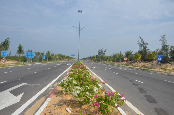 Hai chiều hoàn thiện phục vụ phương tiện lưu thông, tốc độ tối đa khu vực ngoài đô thị 80 km/h; qua đô thị là 60 km/h Hai chiều hoàn thiện phục vụ phương tiện lưu thông, tốc độ tối đa khu vực ngoài đô thị 80 km/h; qua đô thị là 60 km/h