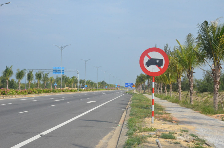 Nhưng vẫn hạn chế xe tải trọng 5 tấn trở lên Nhưng vẫn hạn chế xe tải trọng 5 tấn trở lên