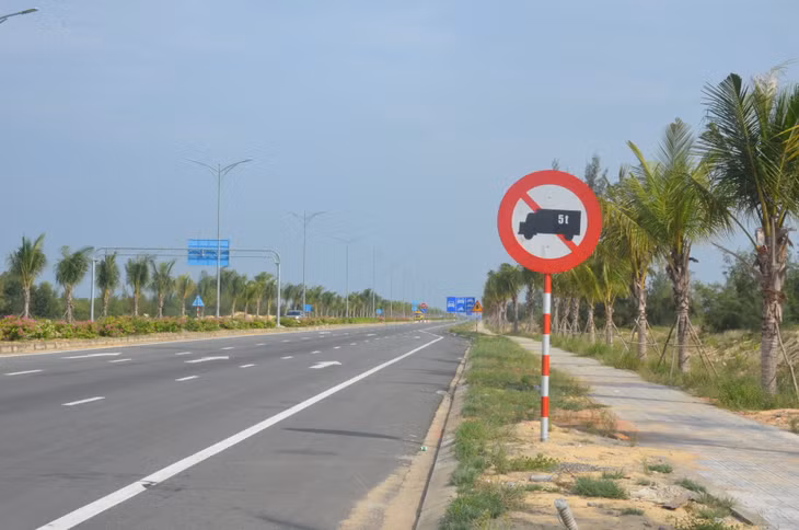 Nhưng vẫn hạn chế xe tải trọng 5 tấn trở lên
