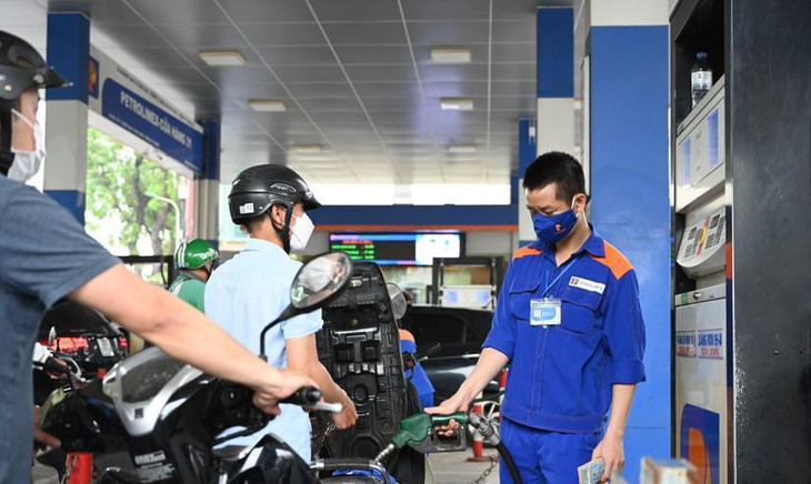 Giá xăng ngày 1/12 được dự báo giảm theo xu hướng thế giới.