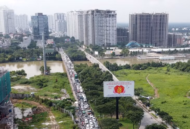 Trục đường Nguyễn Hữu Thọ, đoạn qua huyện Nhà Bè