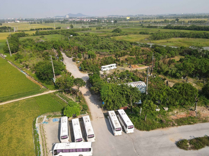 Dự án Trường Đại học Quốc tế Bắc Hà ở huyện Tiên Du, tỉnh Bắc Ninh bị chậm tiến độ nhiều năm, đến nay vẫn chỉ là bãi đất trống bỏ hoang Dự án Trường Đại học Quốc tế Bắc Hà ở huyện Tiên Du, tỉnh Bắc Ninh bị chậm tiến độ nhiều năm, đến nay vẫn chỉ là bãi đất trống bỏ hoang