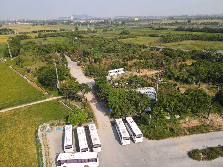 Dự án Trường Đại học Quốc tế Bắc Hà ở huyện Tiên Du, tỉnh Bắc Ninh bị chậm tiến độ nhiều năm, đến nay vẫn chỉ là bãi đất trống bỏ hoang