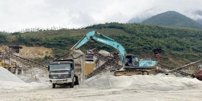 Trong số 42 mỏ có 16 mỏ đã hoàn thiện thủ tục cấp phép; 13 mỏ còn lại đang làm thủ tục hoàn thiện