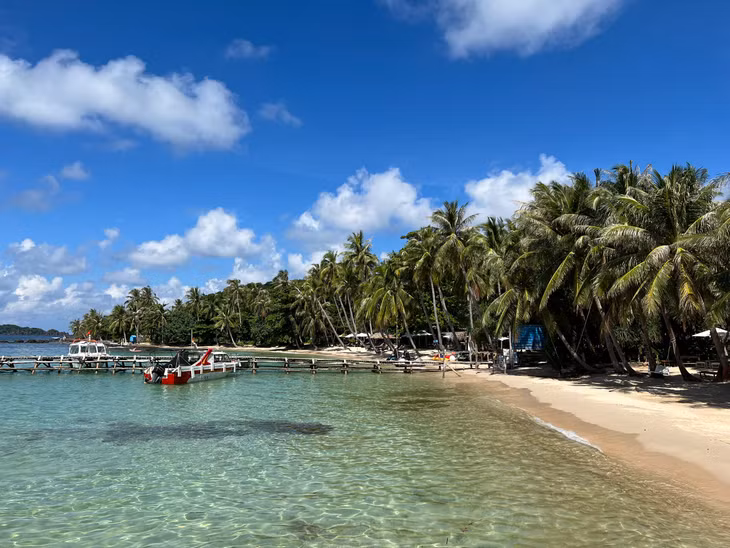 Các bãi biển ở Phú Quốc được ví như thiên đường nhiệt đới