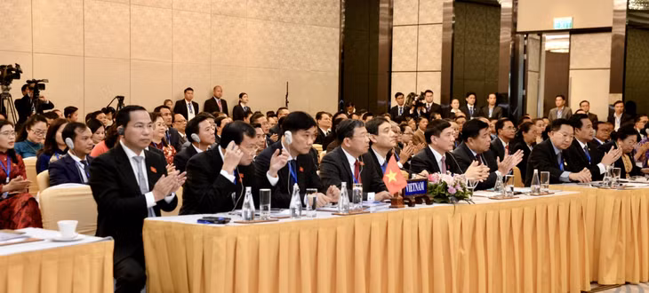 Các đại biểu tham dự Hội nghị Các đại biểu tham dự Hội nghị