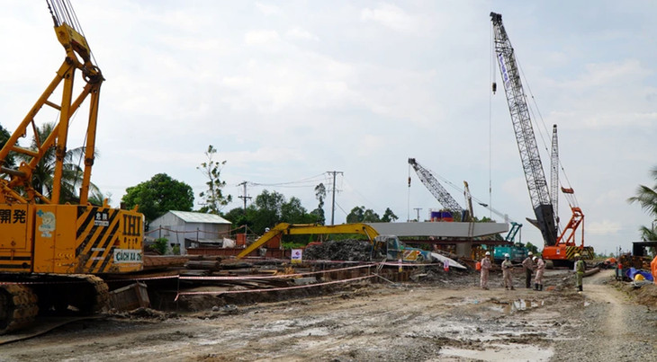 Gói thầu Thi công xây dựng công trình của Dự án thành phần 2 (Km16+000 - Km27+430) thuộc Dự án Xây dựng công trình đường bộ cao tốc Cao Lãnh - An Hữu giai đoạn 1 ghi nhận 20 đề nghị làm rõ và 1 kiến nghị. Ảnh chỉ mang tính minh họa: Internet Gói thầu Thi công xây dựng công trình của Dự án thành phần 2 (Km16+000 - Km27+430) thuộc Dự án Xây dựng công trình đường bộ cao tốc Cao Lãnh - An Hữu giai đoạn 1 ghi nhận 20 đề nghị làm rõ và 1 kiến nghị. Ảnh chỉ mang tính minh họa: Internet