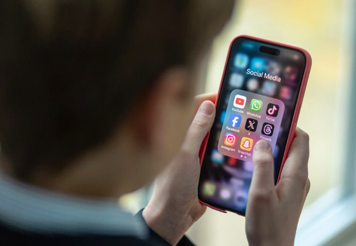 Từ ngày 25/12, người dùng mạng xã hội phải xác thực sinh trắc học